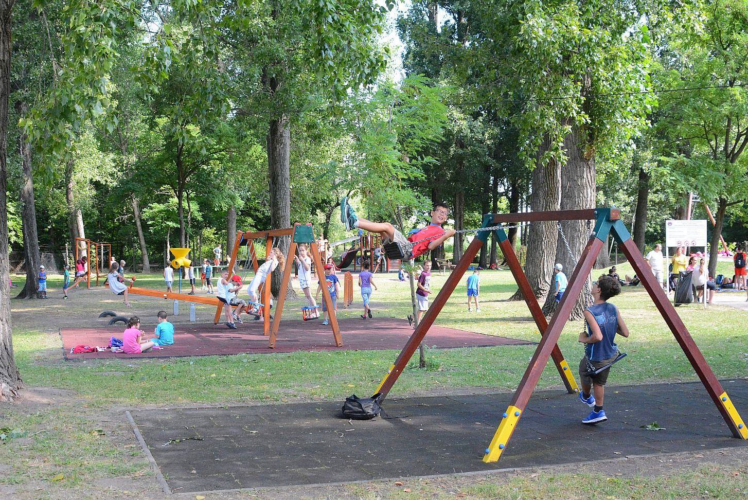 Csaknem húsz civil szervezet nyári táborait támogatja Székesfehérvár Önkormányzata